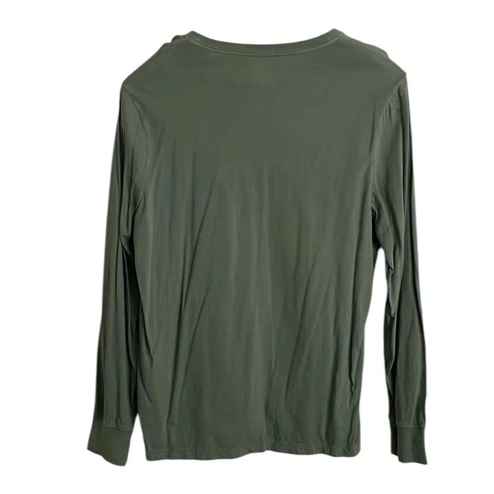 J. Crew‎ broken-in knit goods men’s size XL green long sleeve Henley shirt.
